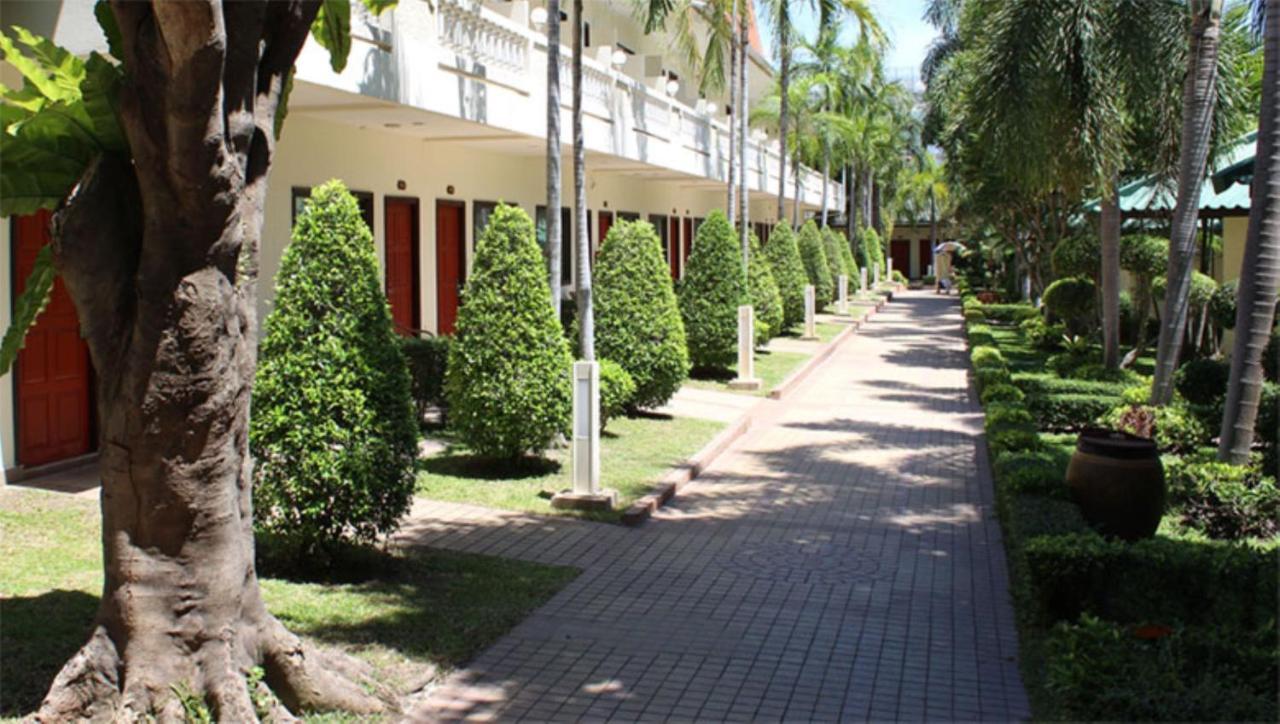 Thai Garden Resort Патая Екстериор снимка