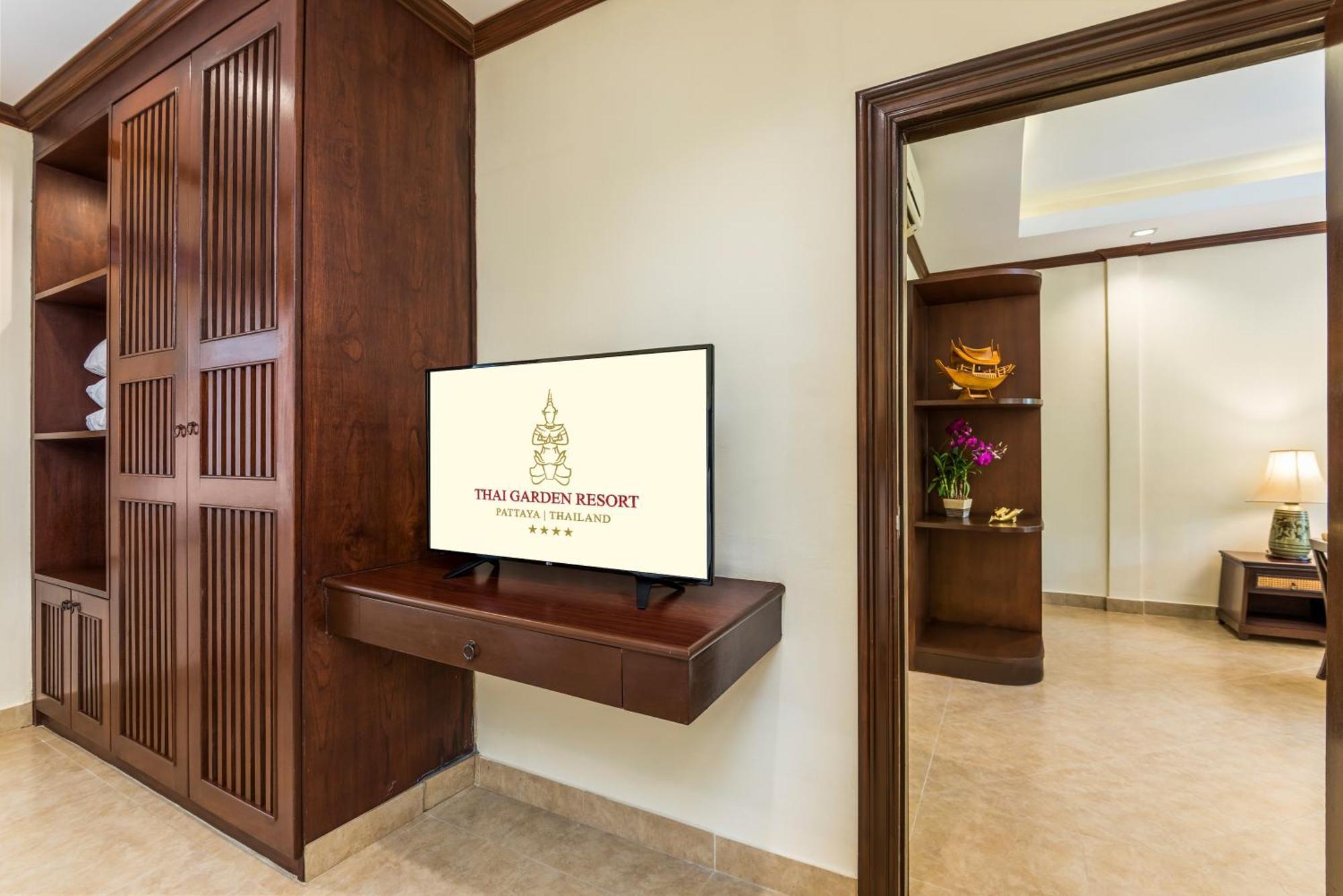 Thai Garden Resort Патая Екстериор снимка