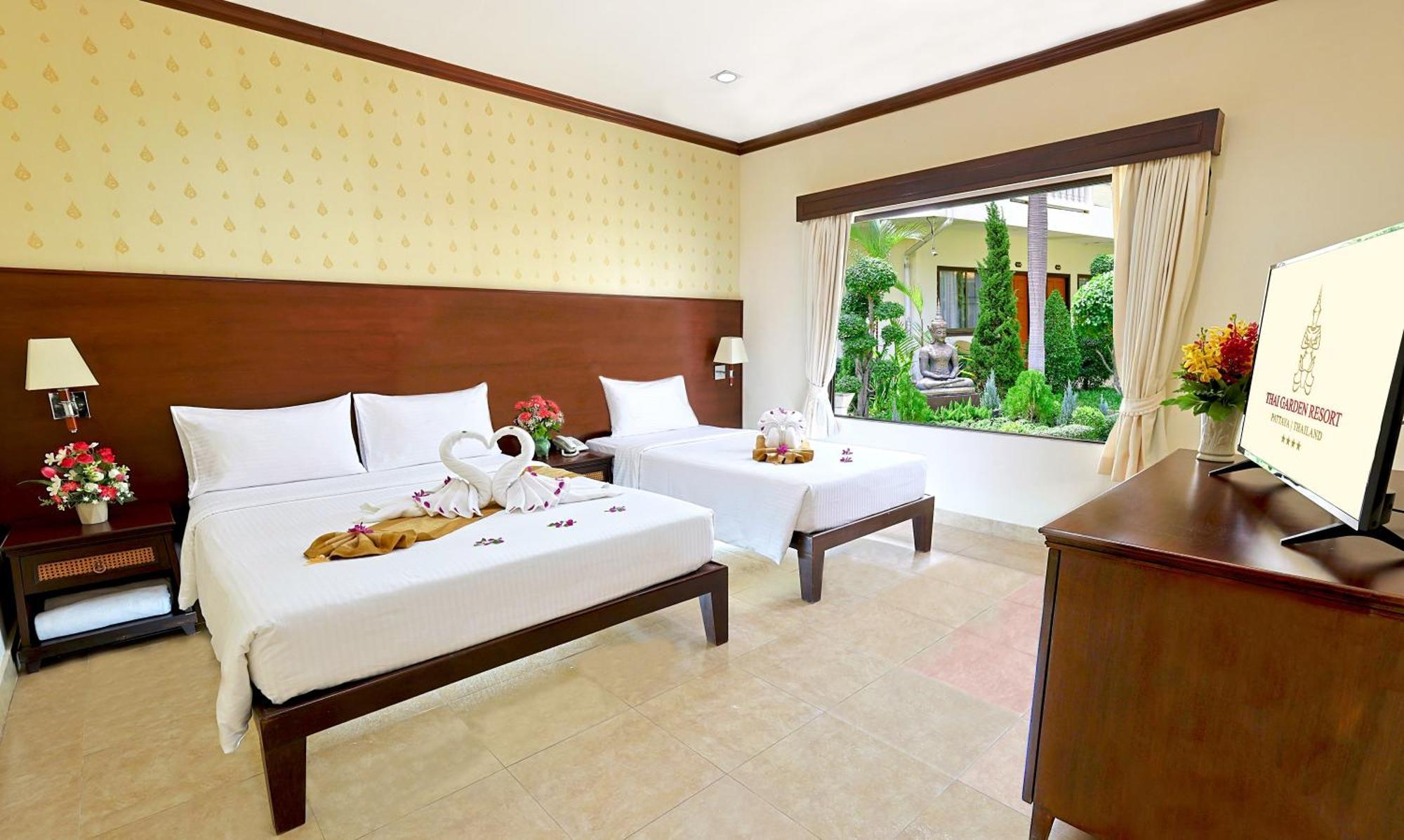 Thai Garden Resort Патая Екстериор снимка