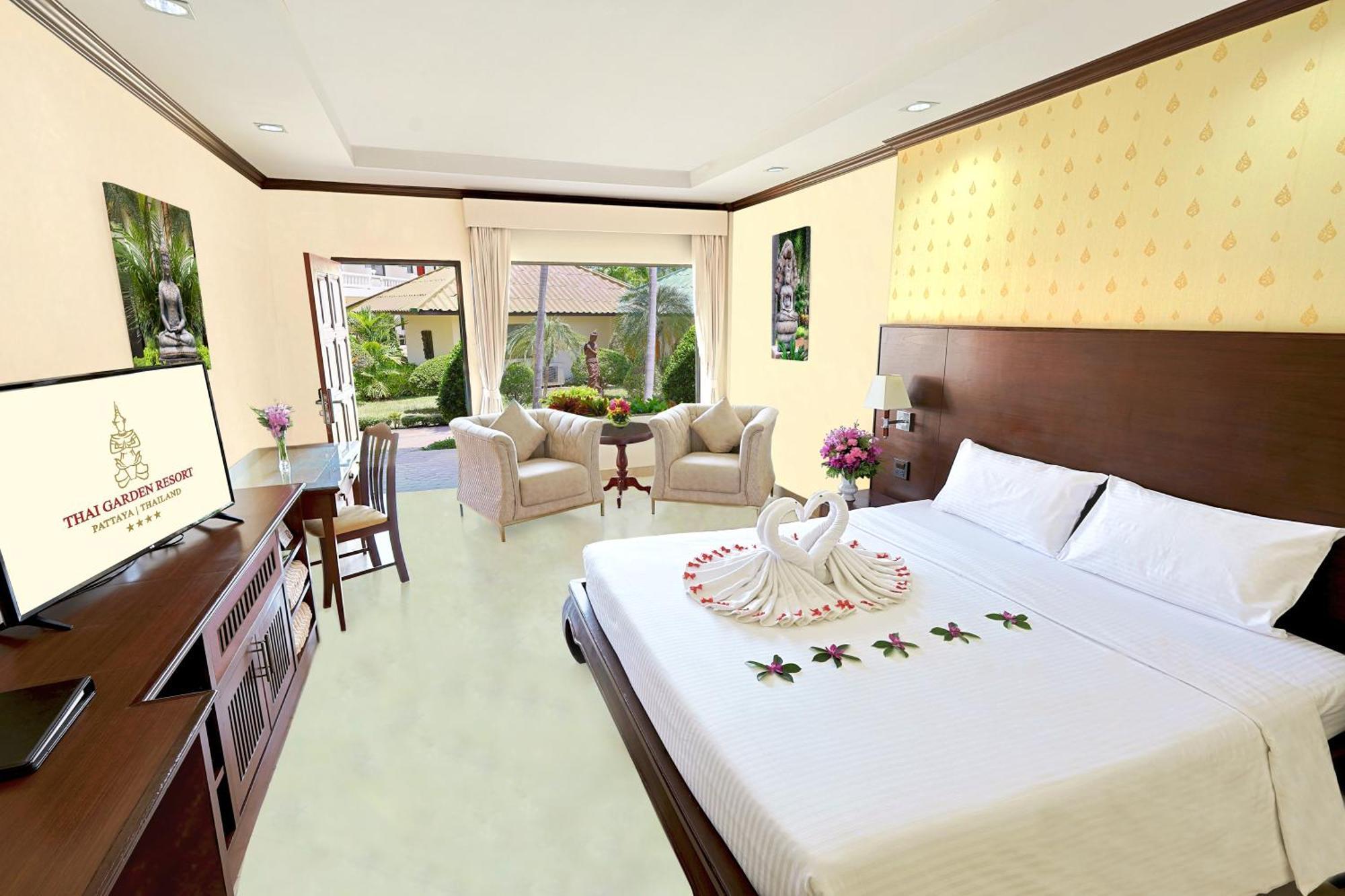 Thai Garden Resort Патая Екстериор снимка