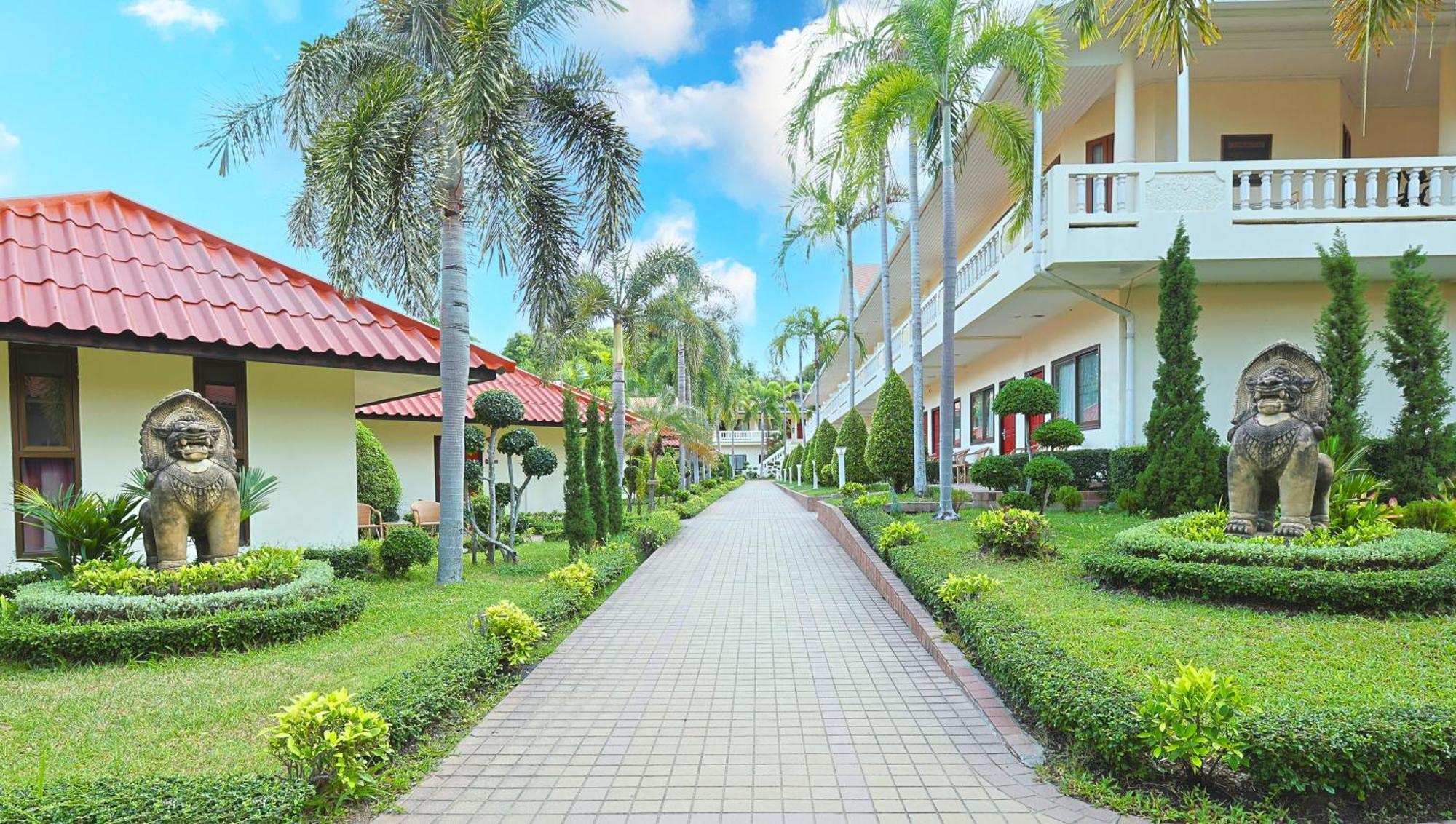 Thai Garden Resort Патая Екстериор снимка