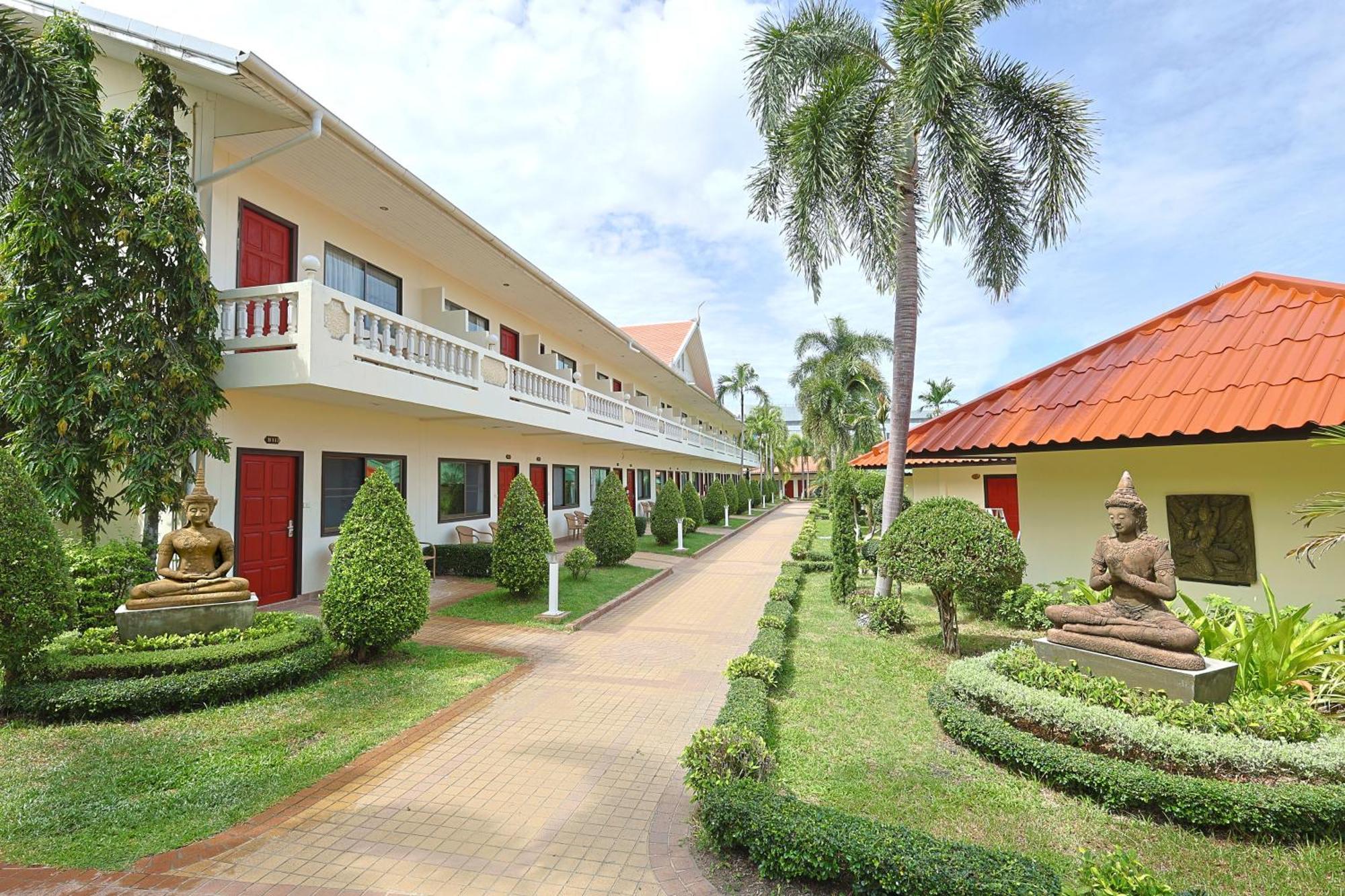 Thai Garden Resort Патая Екстериор снимка