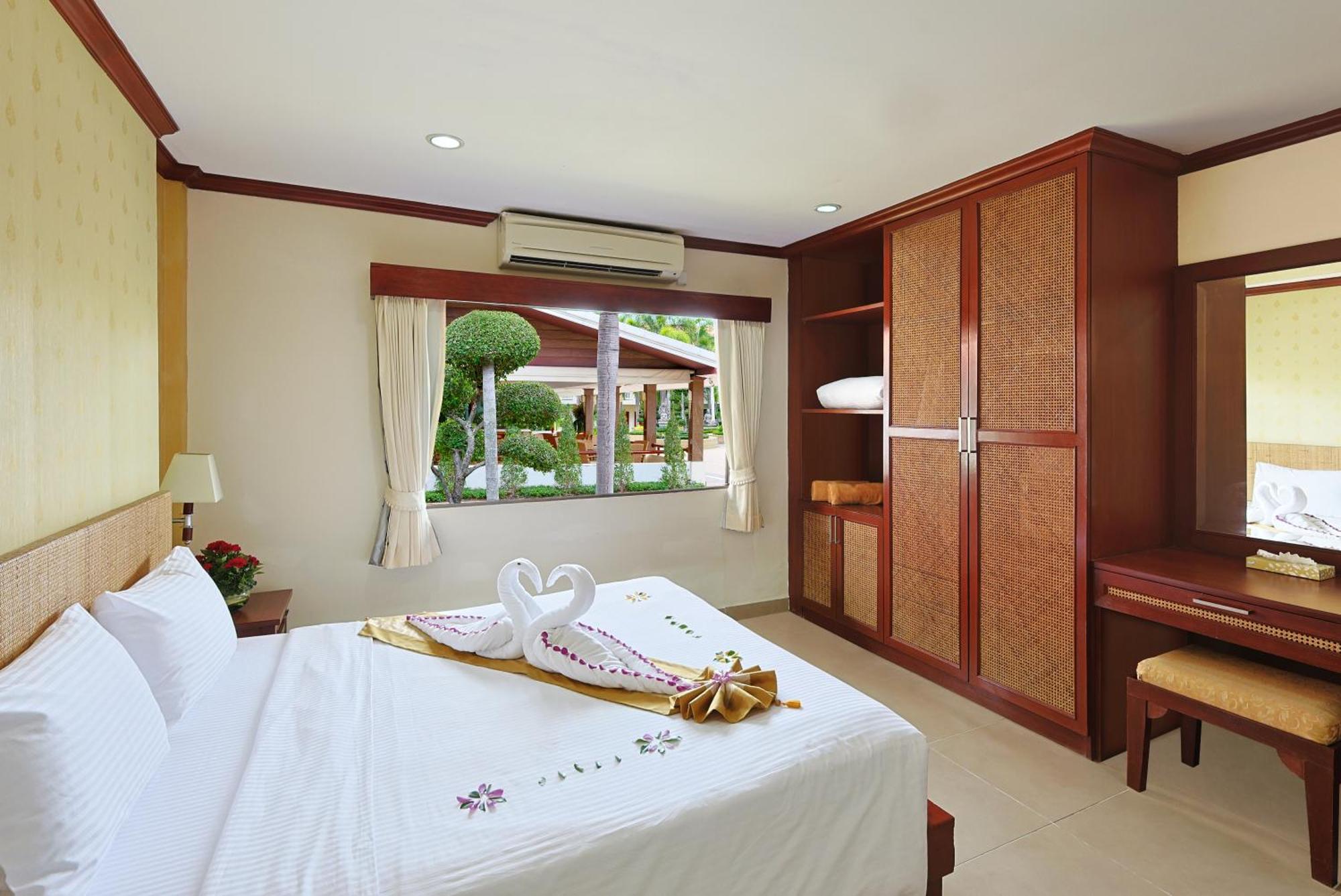 Thai Garden Resort Патая Екстериор снимка